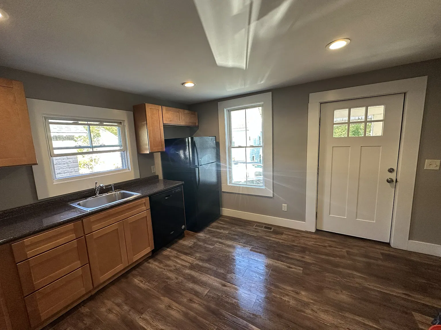 2 bed, 1395 sqft, $1,600 — Photo 3