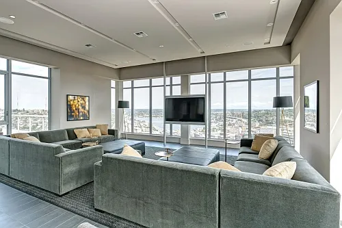 Entertainment Room 1