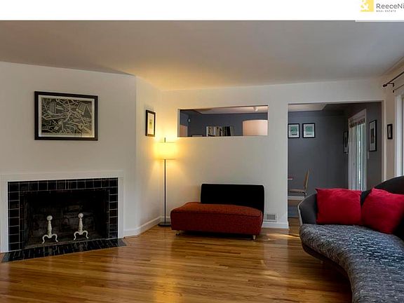 3rd image of 5139 Clark Dr