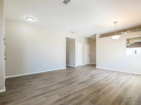 4th image of 1714 Stewart St