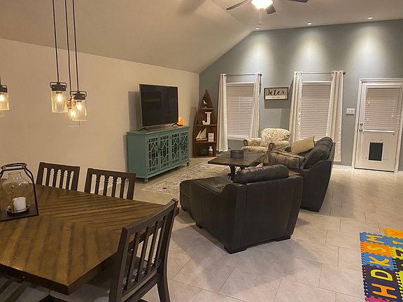 Dining / Living Room