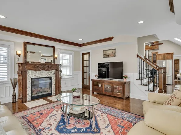 5 Emerson Ct, Winchester, MA 01890