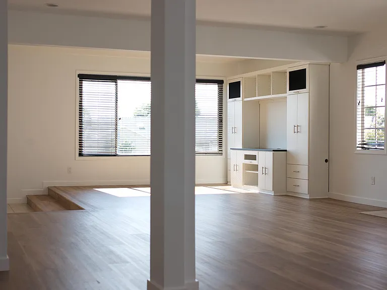 8418 Loyola Blvd — Photo 11