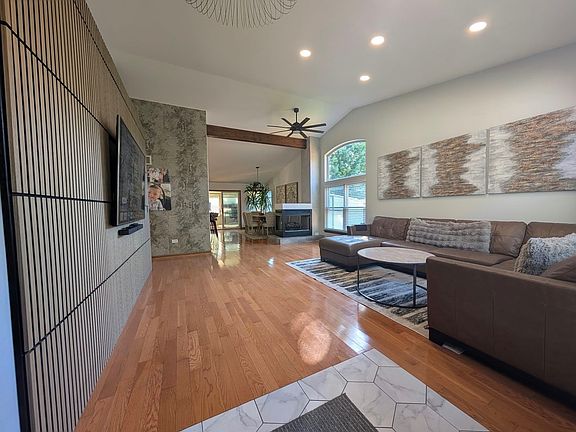 3rd image of 168 Woodlet Ln