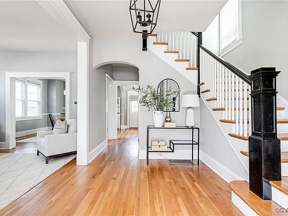 5th image of 1414 W Laburnum Ave