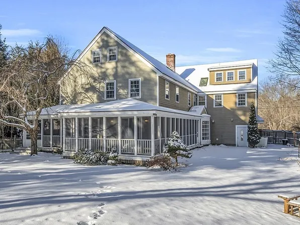 62 Liberty St, Acton, MA 01720