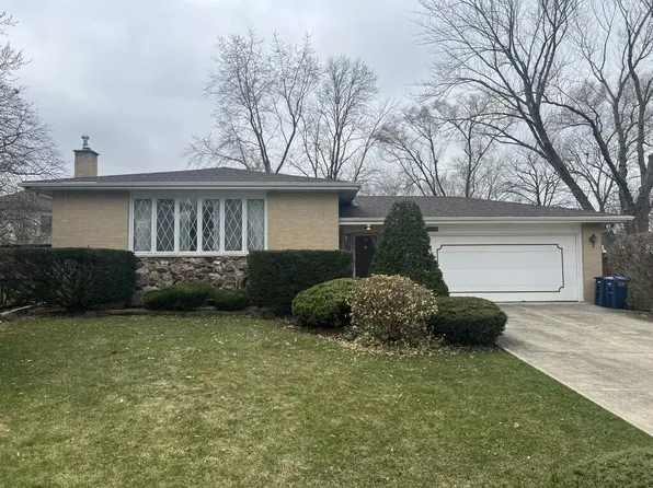 7138 Beechnut Ln, Darien, IL 60561