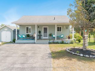 3 Awenda Ave, Wasaga Beach, ON L9Z 1X7
