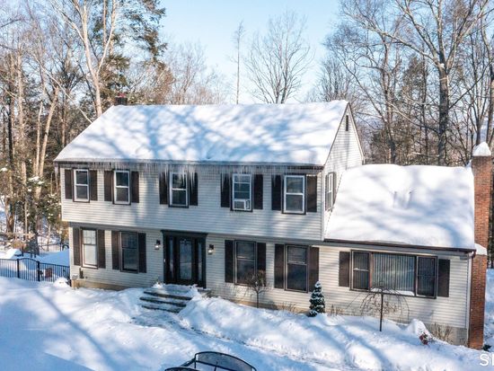 24 Colonial Ridge Drive, Gaylordsville, CT 06755