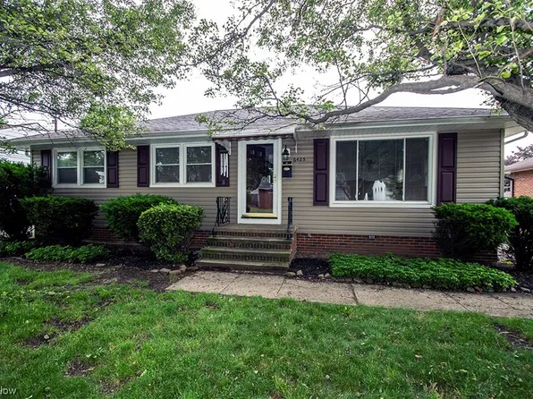 6425 Mariana Dr, Parma Heights, OH 44130