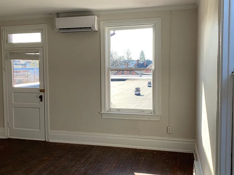 100 Chambersburg St — Photo 5