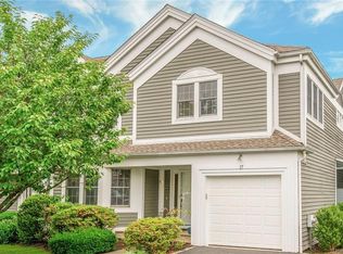 17 Alex Dr, White Plains, NY 10605