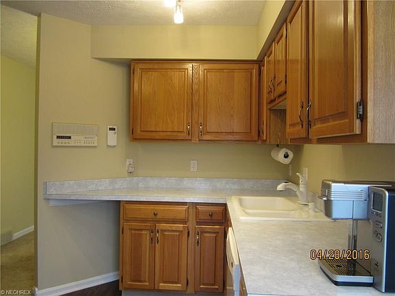 2nd image of 6727 Old Royalton Rd #6727