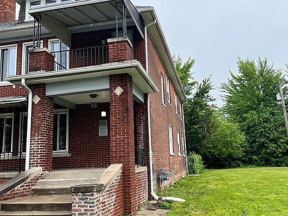2nd image of 3337 Sturtevant St #3337