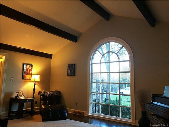 2nd image of 4222 Pepperidge Dr