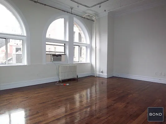 Rented by Bond New York | media 30