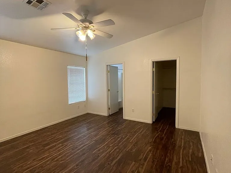 5002 Drifting Pebble St — Photo 7