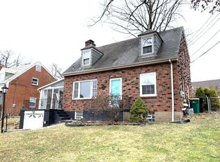 900 Oakside Ln, Pittsburgh, PA