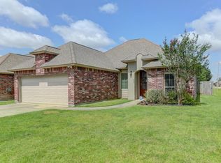 207 Hill Ridge Dr, Youngsville, LA 70592