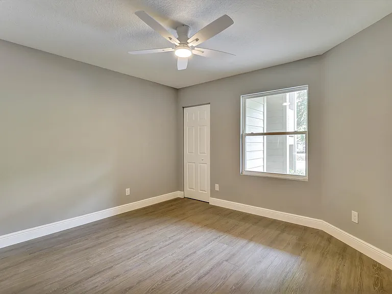 3024 Parkway Boulevardblossom Park — Photo 19