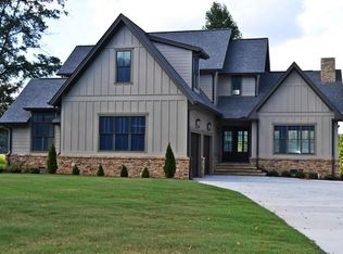 204 Lake Creek Dr, Guntersville, AL 35976