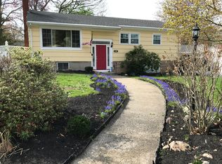8 Niles Rd, Randolph, MA 02368