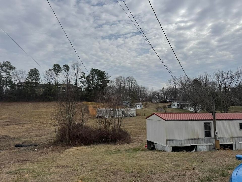 2nd image of 3145 Buchanan Rd SE