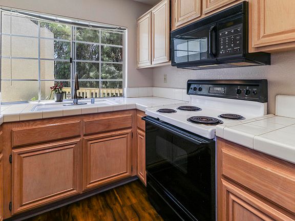 3rd image of 5728 Oak Bend Ln Unit 307