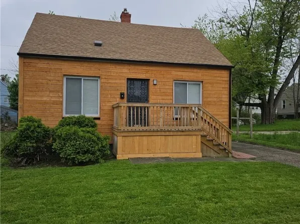 4292 E 141st St, Cleveland, OH 44128