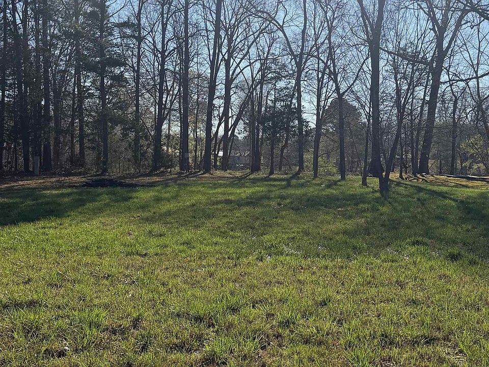1st image of 471 River Crest Dr