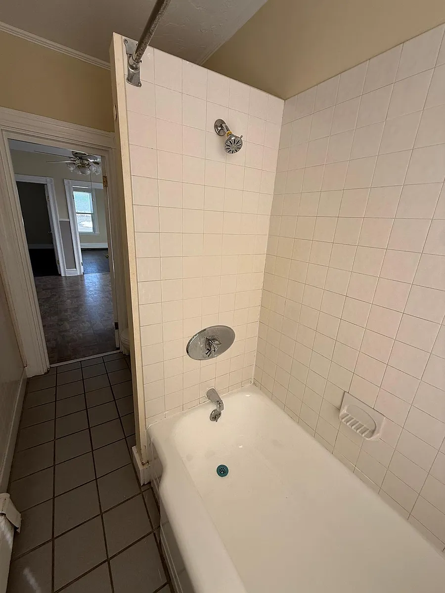 Building Photo - 113 Bellingham St #6