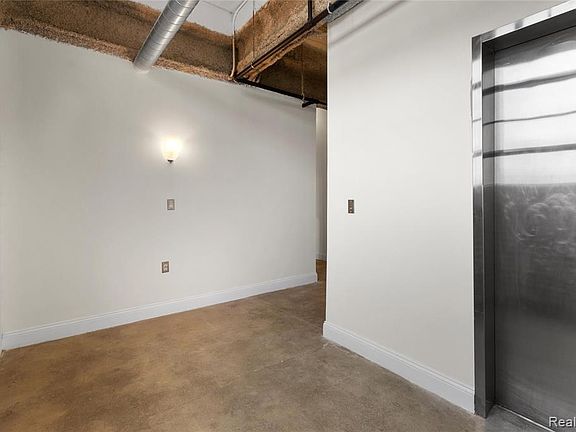 4th image of 1323 Broadway St APT 9B