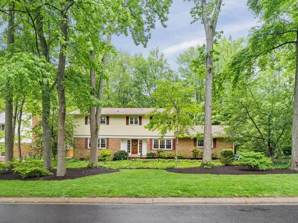 205 Hitching Post Dr, Wilmington, DE 19803