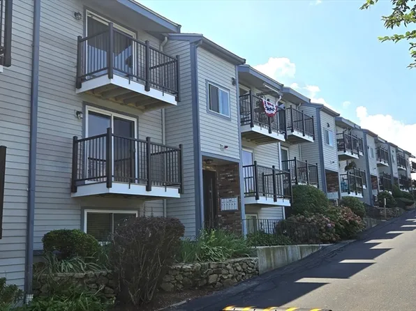 1175 Nantasket Ave APT 6, Hull, MA 02045