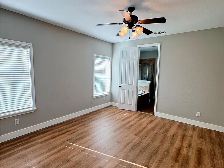 1008 Caudle Ln — Photo 10