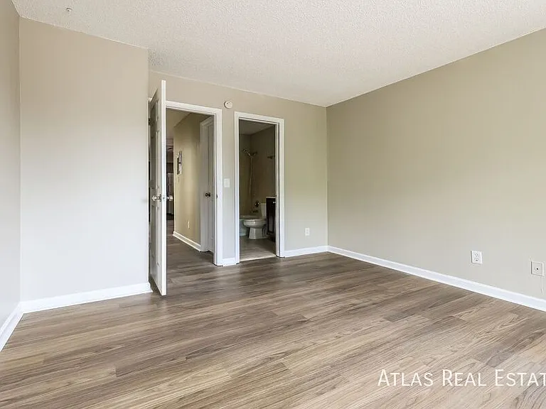 842 S Uravan Ct #C — Photo 6