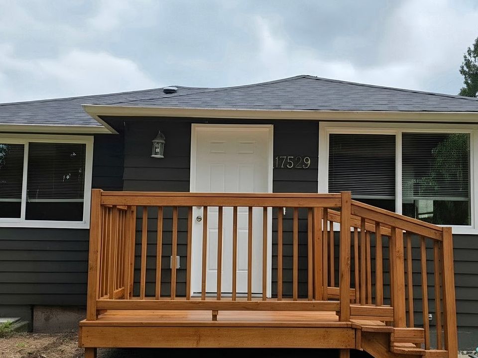 1st image of 17529 44th Ave W