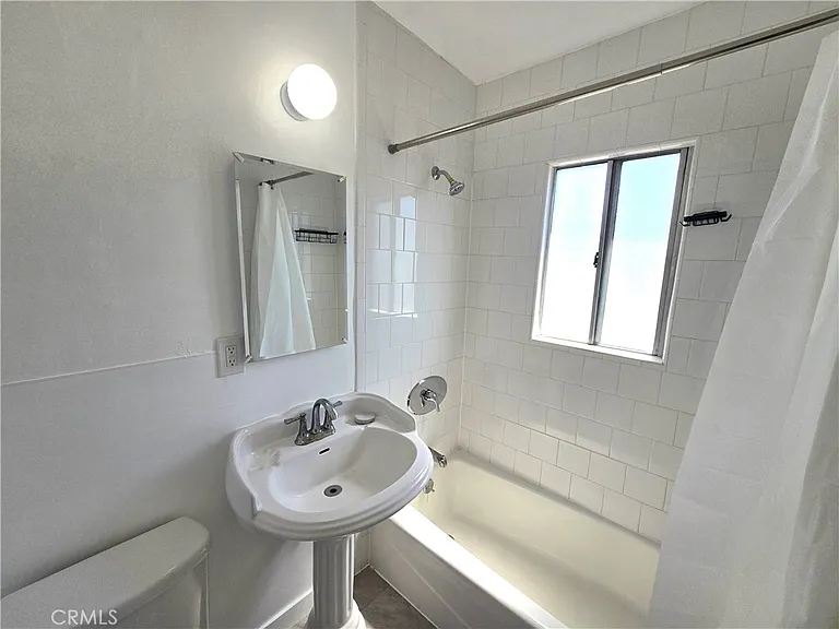 1140 W 120th St #8 — Photo 9