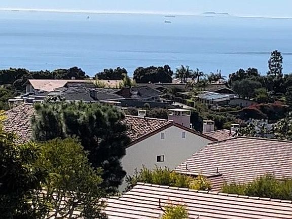 2nd image of 6542 Ocean Crest Dr APT D207