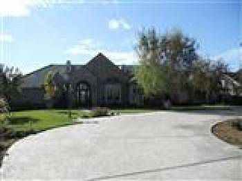 1st image of 8834 W Vine Ln