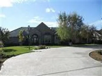 8834 W Vine Ln photo 1