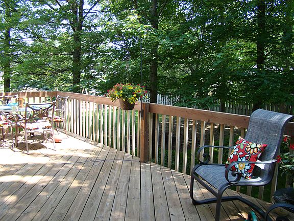 3rd image of 7466 Sleepy Hollow Dr