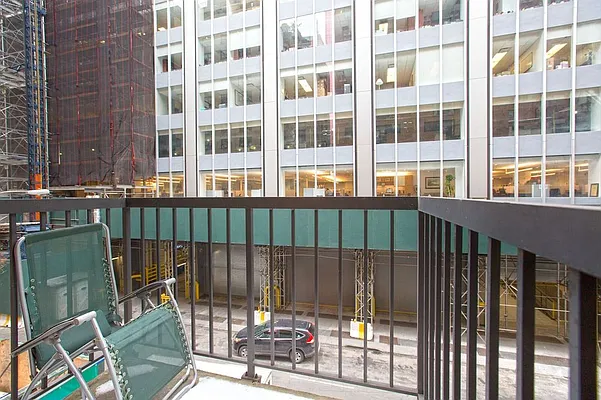 Rented by REAL New York | media 21