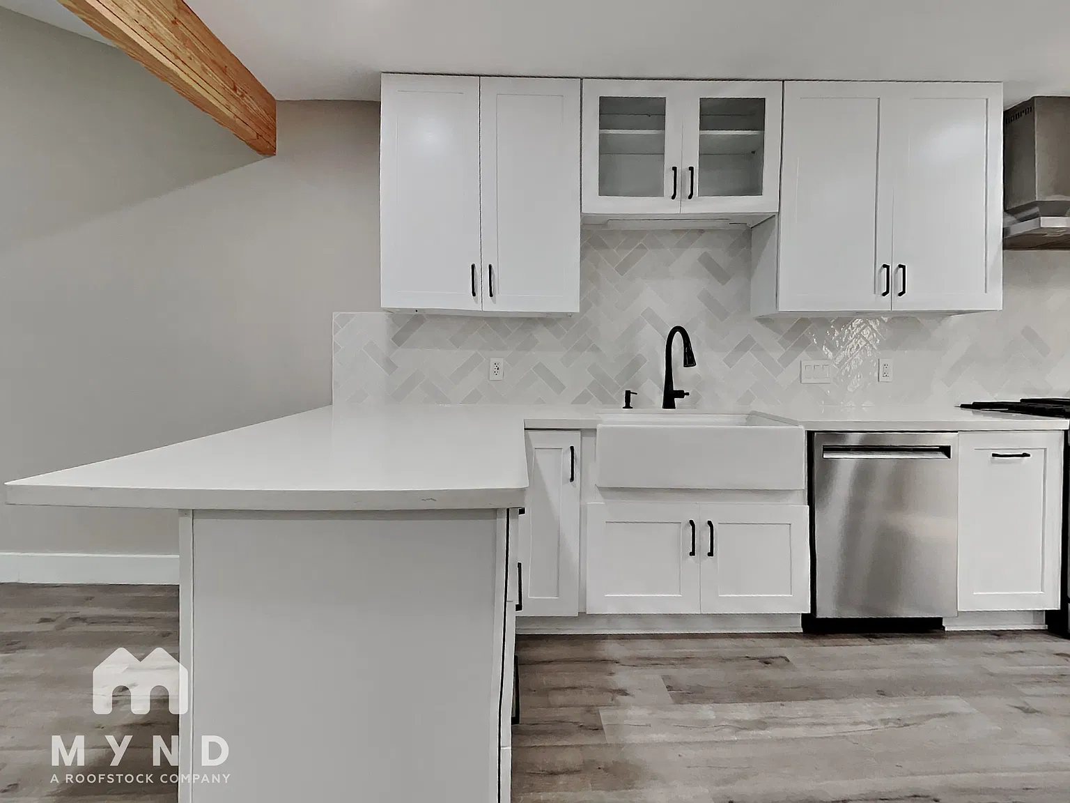 3 bed, 2.0 bath, 1813 sqft, $2,365 — Photo 4