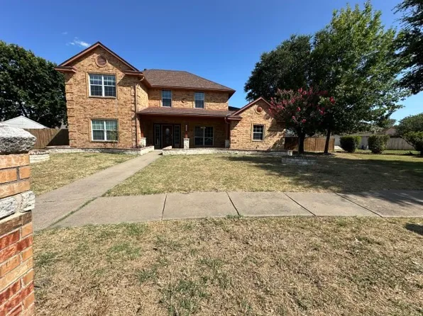 104 Dovehill Circle Red, Red Oak, TX 75154