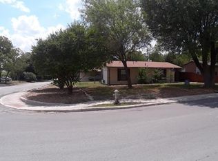 902 Weizmann St, San Antonio, TX 78213
