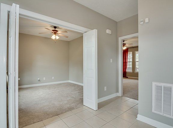 5th image of 463 Weyanoke Dr