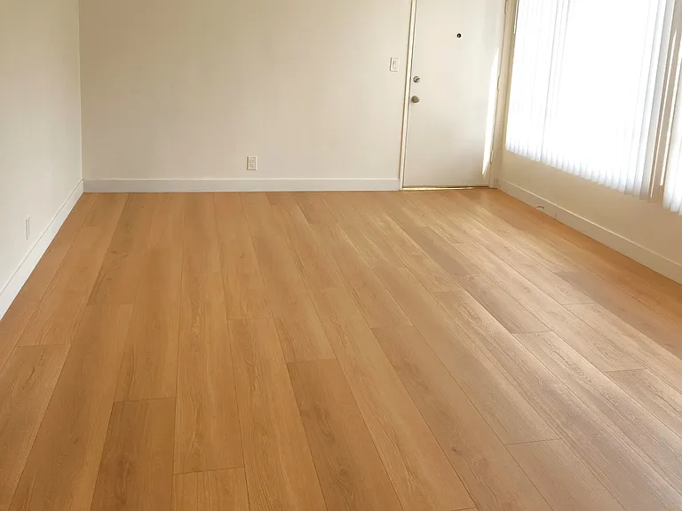1133 Hacienda Pl #6 — Photo 4