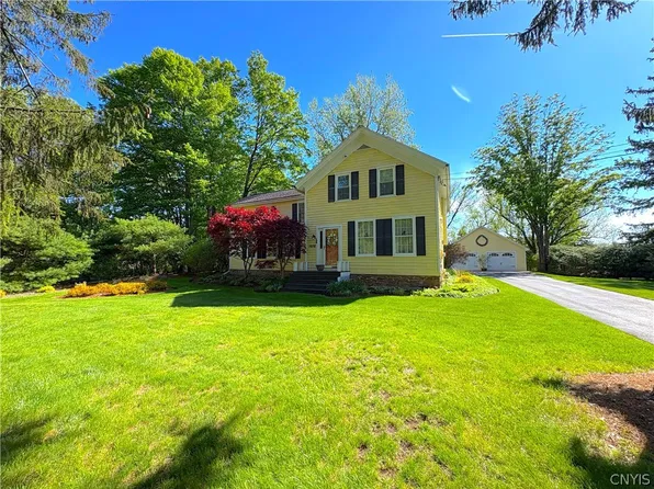 7878 Kellogg St, Clinton, NY 13323
