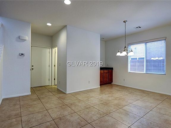 5th image of 10645 Jamestown Square Ave